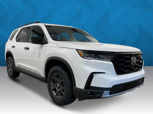 new 2025 Honda Pilot car, priced at $49,055