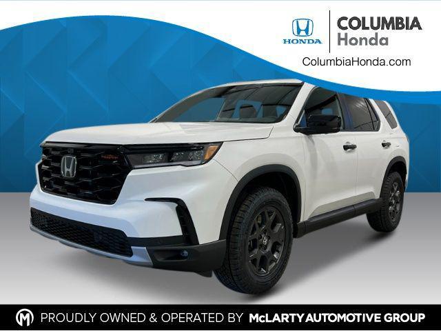 new 2025 Honda Pilot car, priced at $49,055
