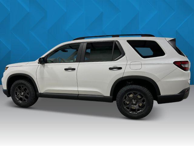 new 2025 Honda Pilot car, priced at $49,055