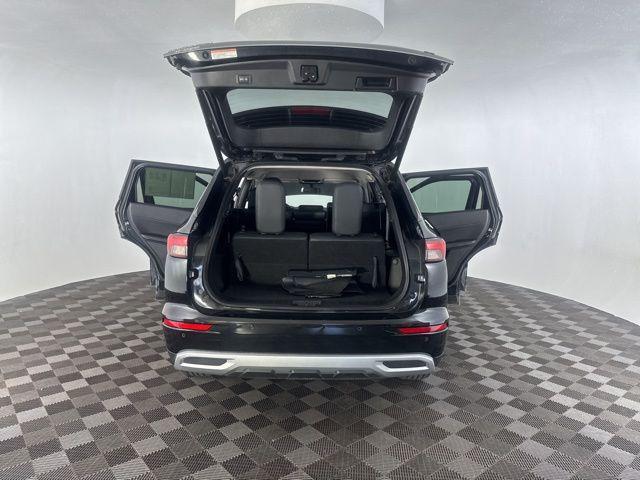 used 2024 Mitsubishi Outlander car, priced at $23,200