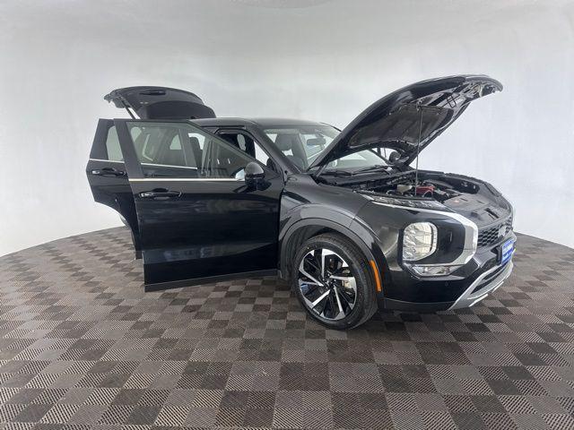 used 2024 Mitsubishi Outlander car, priced at $23,200