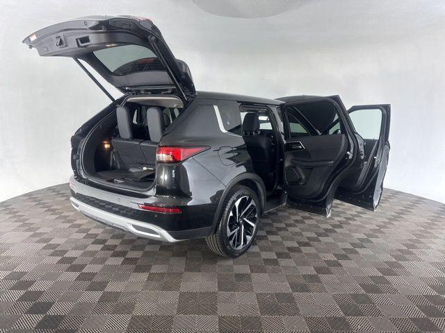 used 2024 Mitsubishi Outlander car, priced at $23,200