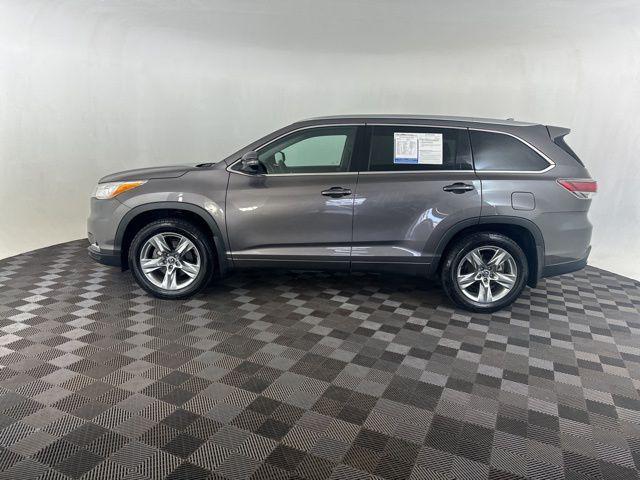 used 2014 Toyota Highlander car, priced at $13,800