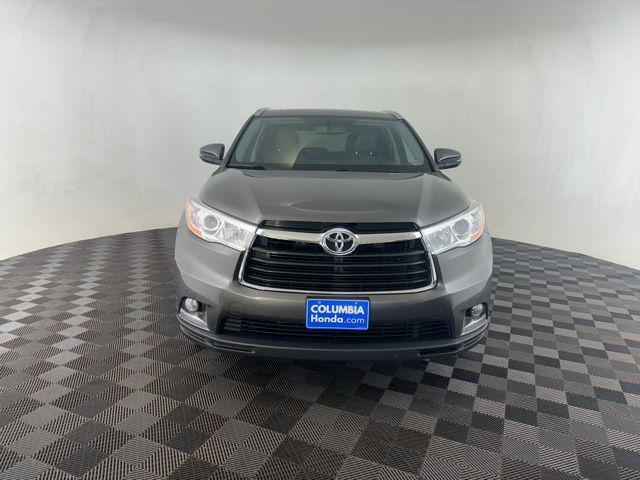 used 2014 Toyota Highlander car, priced at $13,800