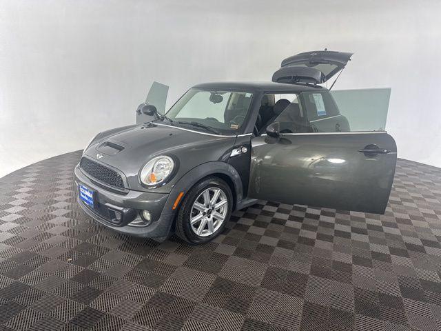 used 2013 MINI Hardtop car, priced at $8,000