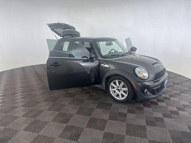 used 2013 MINI Hardtop car, priced at $8,000
