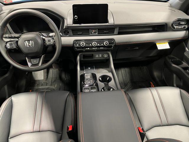 new 2025 Honda Pilot car, priced at $47,883