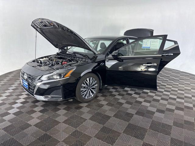 used 2023 Nissan Altima car, priced at $18,500