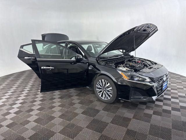 used 2023 Nissan Altima car, priced at $18,500