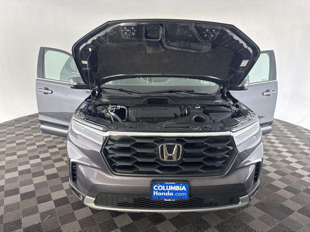 used 2024 Honda Pilot car, priced at $42,000