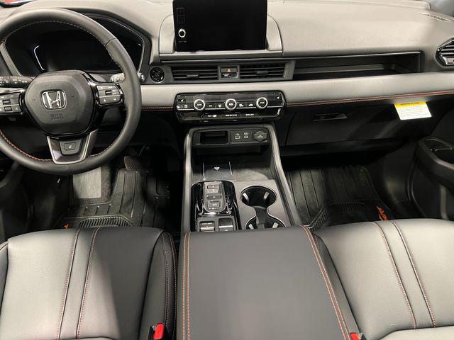 new 2025 Honda Pilot car, priced at $48,670