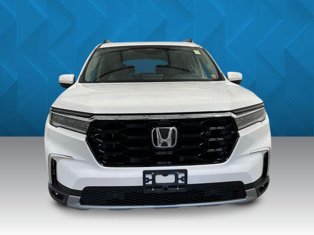 new 2025 Honda Pilot car, priced at $53,465