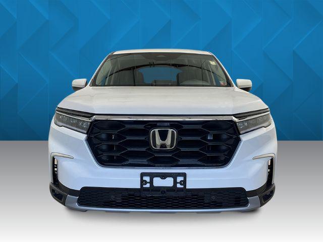 new 2025 Honda Pilot car, priced at $44,800