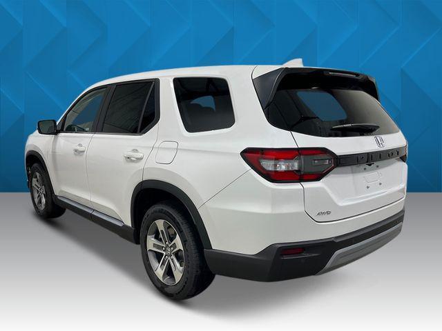 new 2025 Honda Pilot car, priced at $44,800