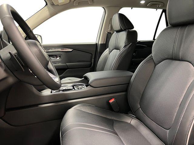 new 2025 Honda Pilot car, priced at $52,130