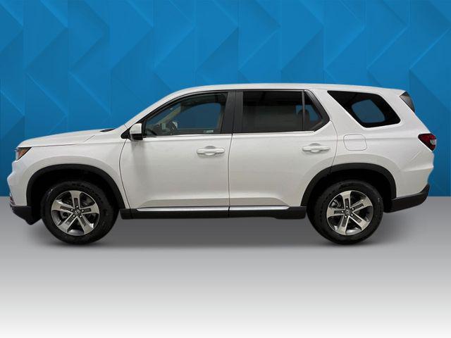 new 2025 Honda Pilot car, priced at $44,755