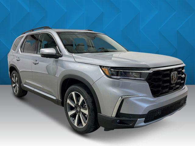 new 2025 Honda Pilot car, priced at $51,780