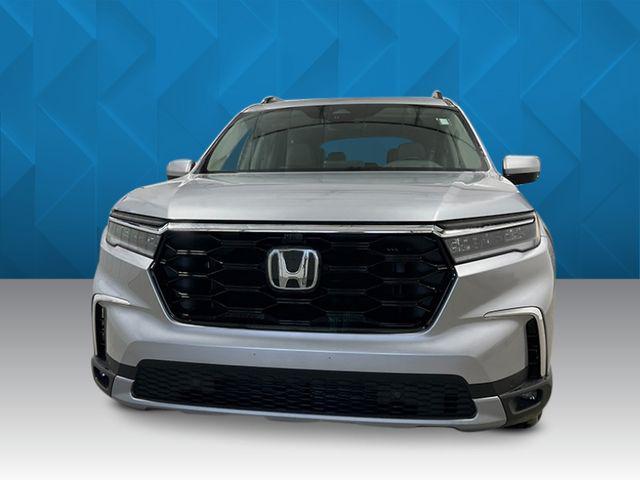 new 2025 Honda Pilot car, priced at $51,780