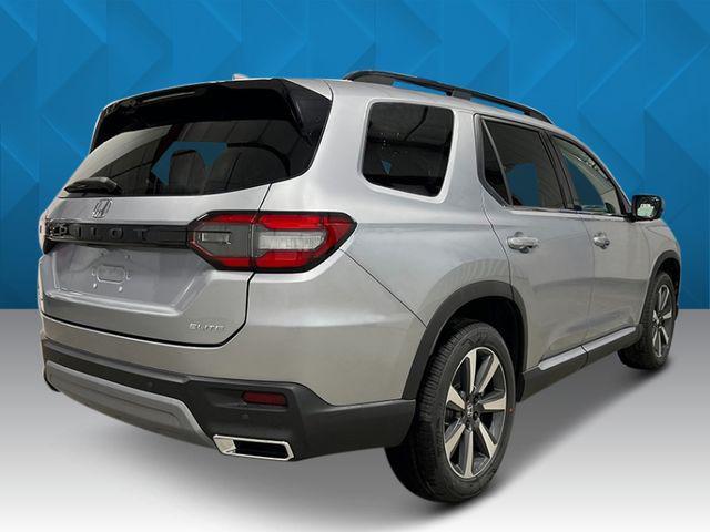 new 2025 Honda Pilot car, priced at $51,780