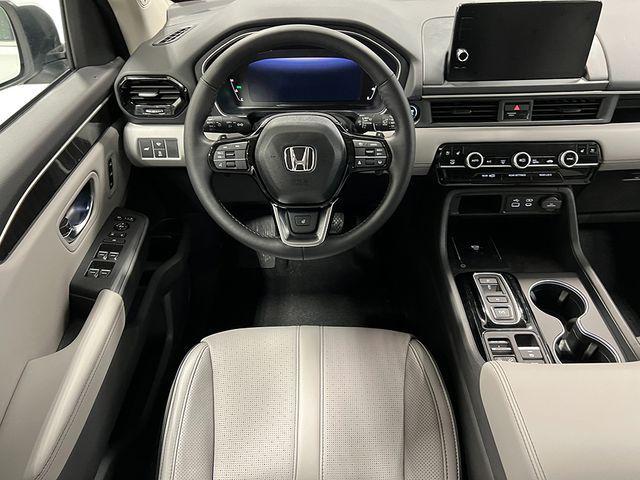 new 2025 Honda Pilot car, priced at $51,780