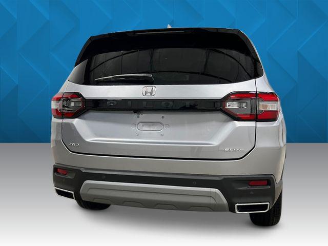 new 2025 Honda Pilot car, priced at $51,780