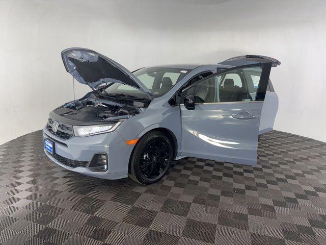 used 2025 Honda Odyssey car, priced at $43,000