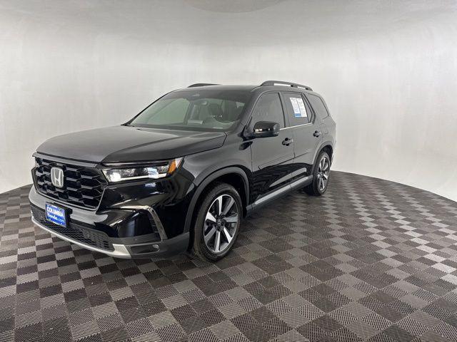 used 2023 Honda Pilot car, priced at $42,300