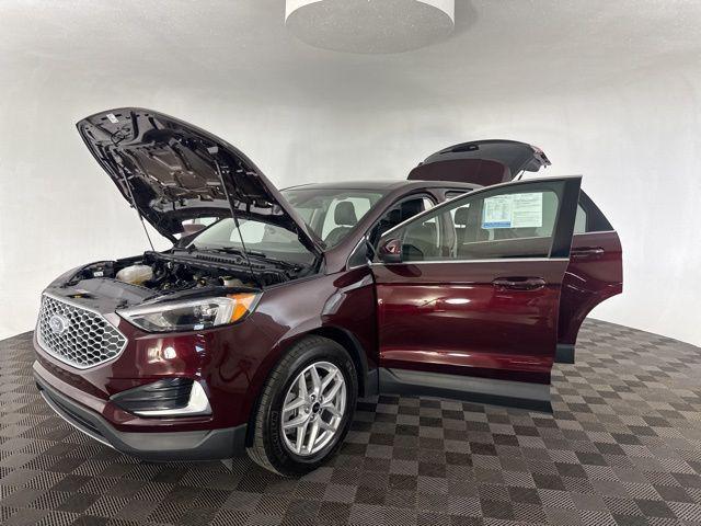 used 2024 Ford Edge car, priced at $24,800