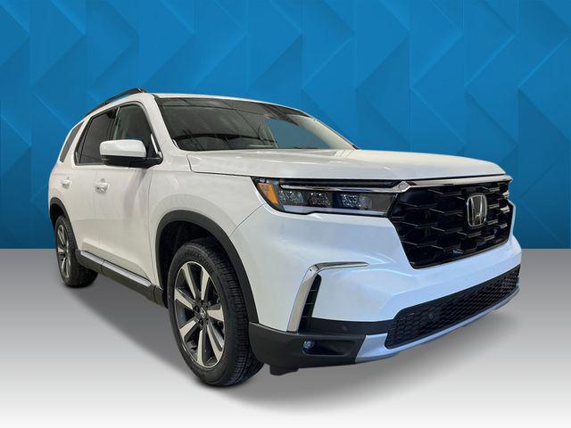 new 2025 Honda Pilot car, priced at $47,754
