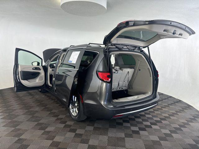 used 2021 Chrysler Pacifica car, priced at $22,000