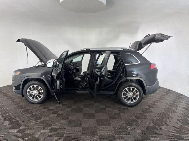 used 2019 Jeep Cherokee car, priced at $16,000