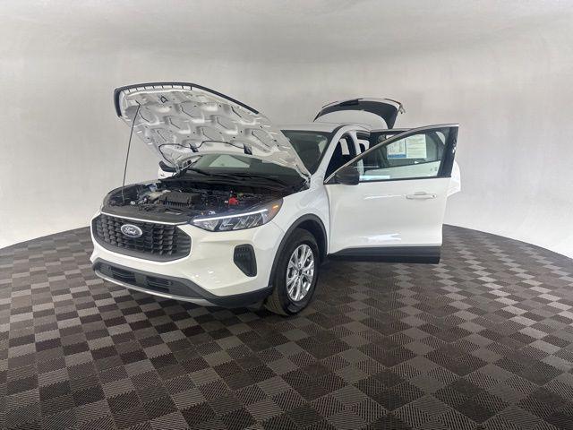 used 2024 Ford Escape car, priced at $20,000