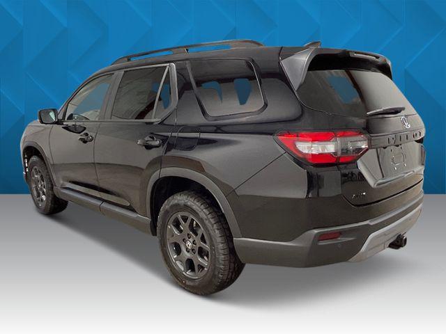 new 2025 Honda Pilot car, priced at $47,933
