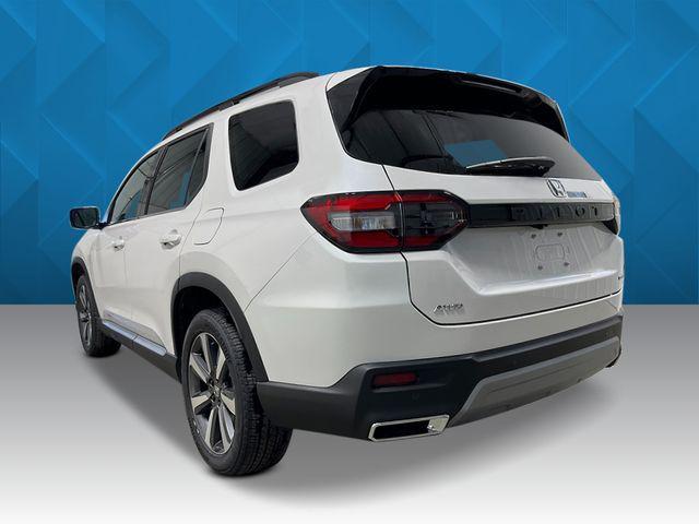 new 2025 Honda Pilot car, priced at $48,755
