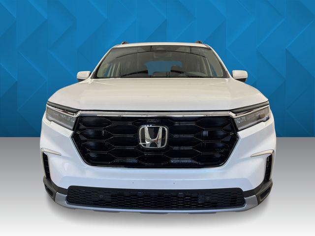 new 2025 Honda Pilot car, priced at $48,755