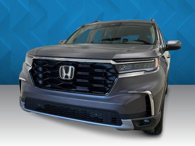 new 2025 Honda Pilot car, priced at $48,550