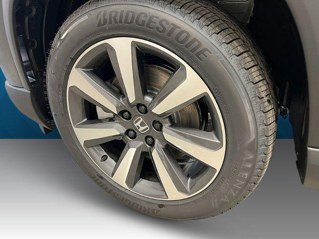 new 2025 Honda Pilot car, priced at $48,550