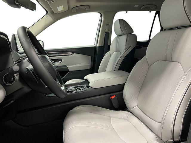 new 2025 Honda Pilot car, priced at $51,825
