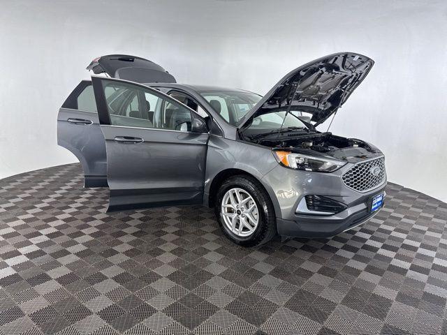 used 2024 Ford Edge car, priced at $25,000