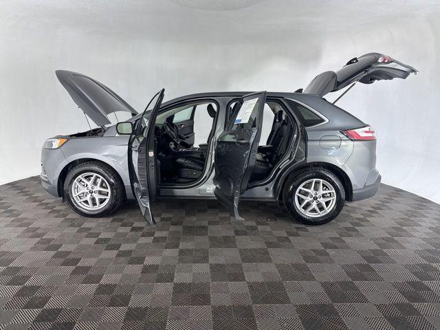 used 2024 Ford Edge car, priced at $25,000