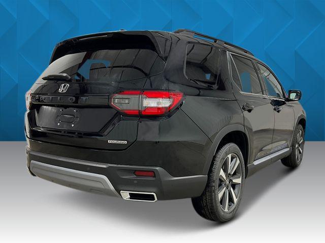 new 2025 Honda Pilot car, priced at $47,327