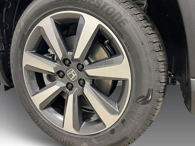 new 2025 Honda Pilot car, priced at $47,327