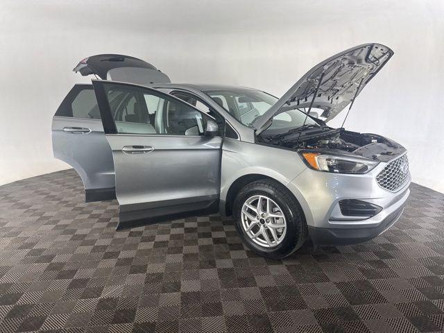used 2024 Ford Edge car, priced at $26,200