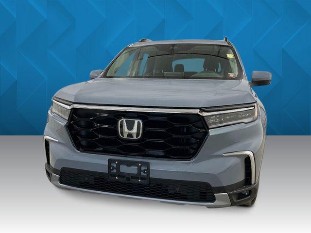 new 2025 Honda Pilot car, priced at $49,100