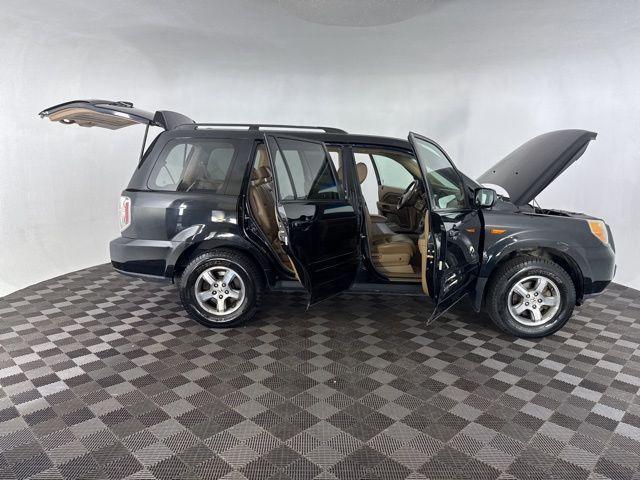 used 2007 Honda Pilot car, priced at $7,000
