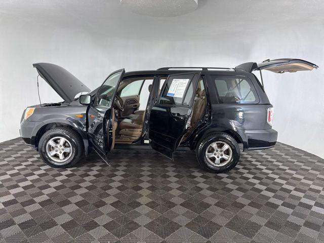 used 2007 Honda Pilot car, priced at $7,000