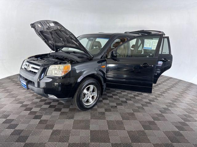 used 2007 Honda Pilot car, priced at $7,000