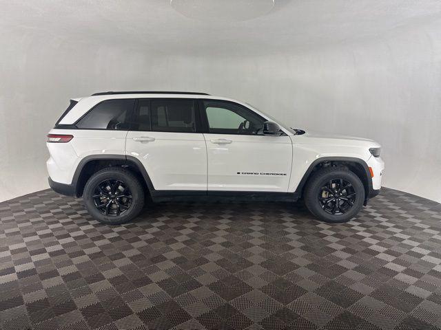 used 2024 Jeep Grand Cherokee car, priced at $26,000