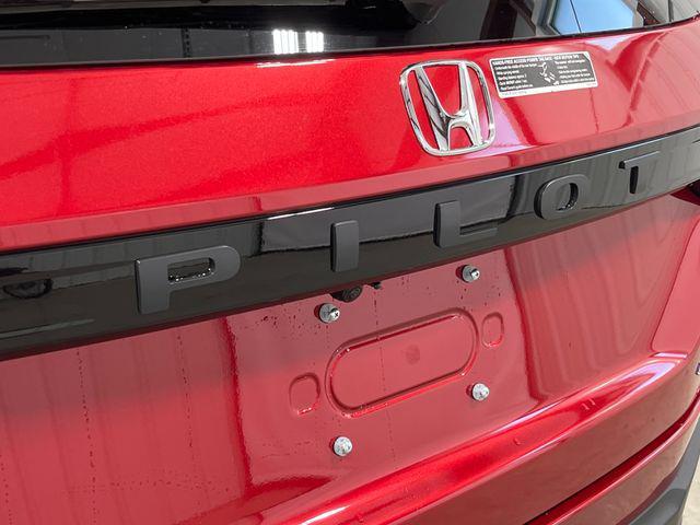 new 2025 Honda Pilot car, priced at $52,735