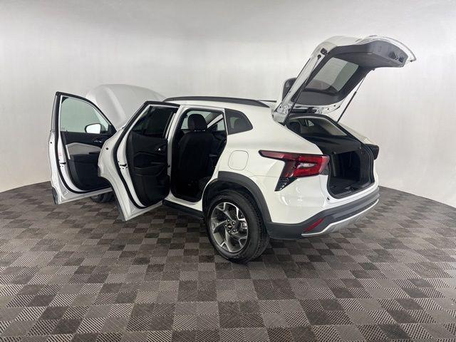 used 2024 Chevrolet Trax car, priced at $22,200